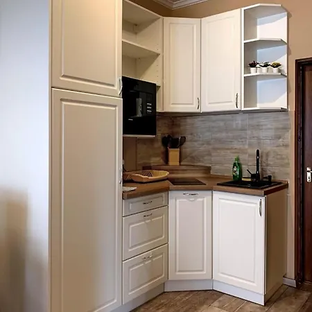 Hanna Apartman *