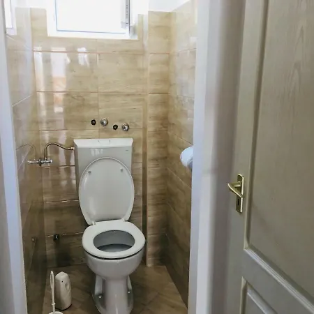Hanna Apartman *